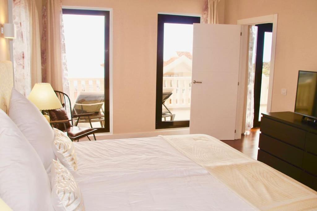 Villa Vista Bella Costa Adeje In Ruhiger Villengegend Mit Meerblick 외부 사진