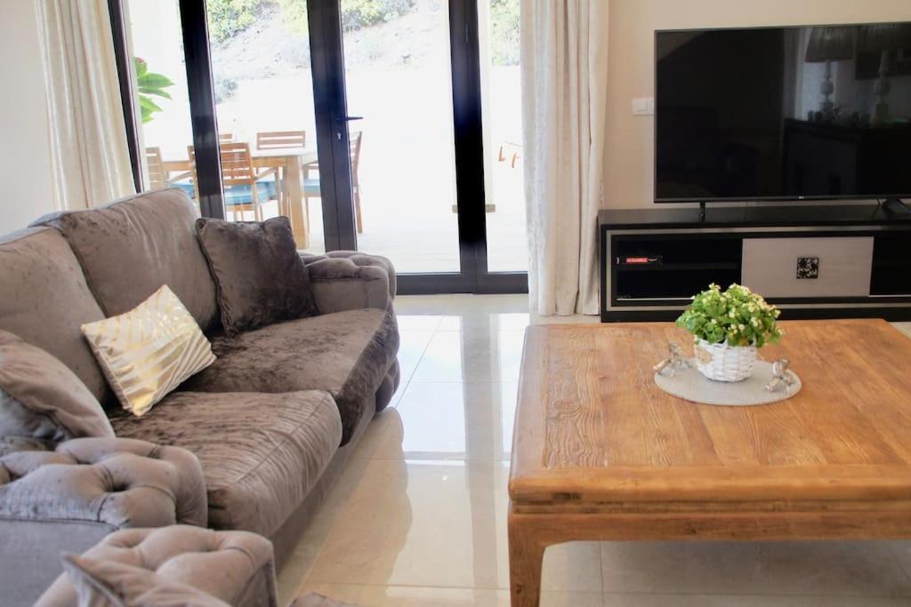 Villa Vista Bella Costa Adeje In Ruhiger Villengegend Mit Meerblick 외부 사진